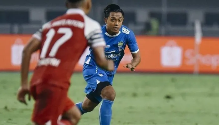 Skor imbang 1-1 merupakan hasil yang layak bagi Persib Bandung saat menjamu Barito Putera di Stadion GBLA,Jumat (9/5/2025) malam. 