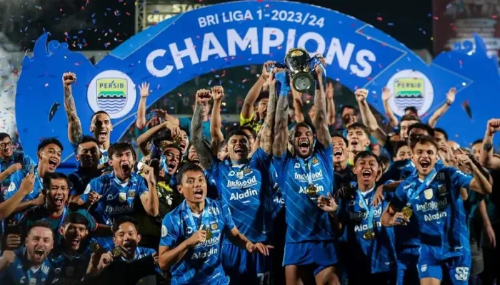 Tim Persib Bandung dan bobotoh bersiap menggelar pesta juara Liga 1 2024-2025, Senin (5/5/2025) malam ini, tanpa harus bertanding.