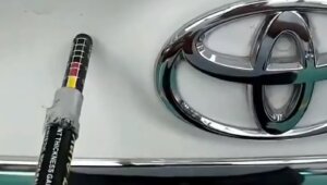 Membeli mobil bekas seringkali membuat kita khawatir, terutama soal risiko mendapatkan unit bekas tabrakan yang ditutup rapi dengan dempul